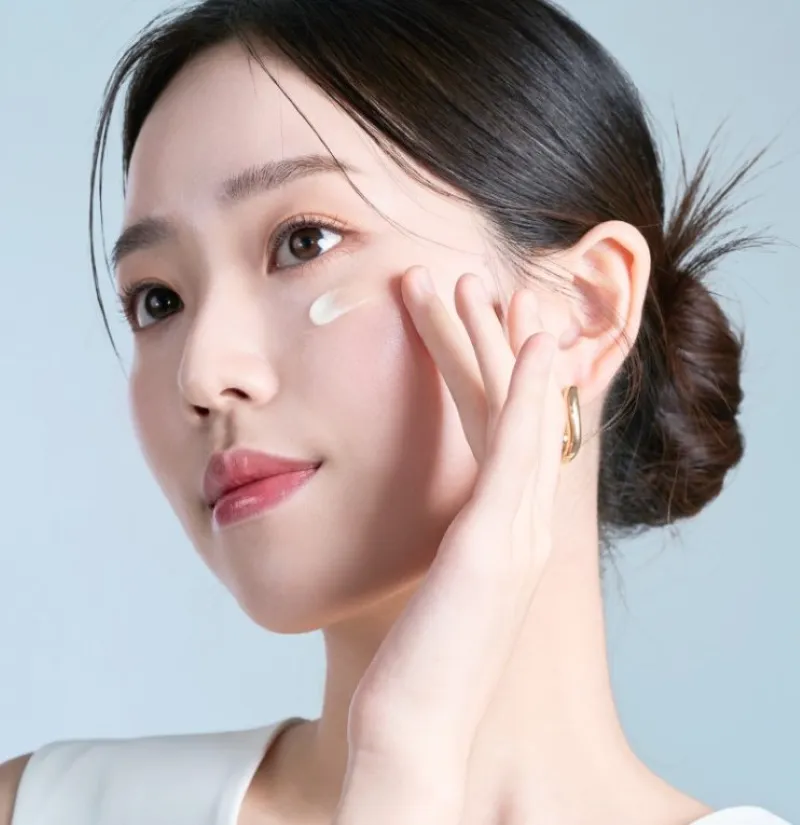 kem chống nắng dưỡng ẩm Hàn Quốc