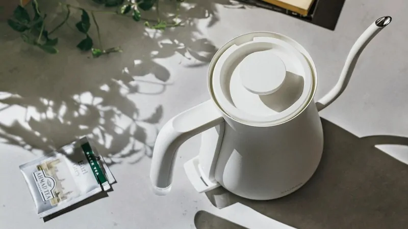 ấm nước Balmuda The Kettle